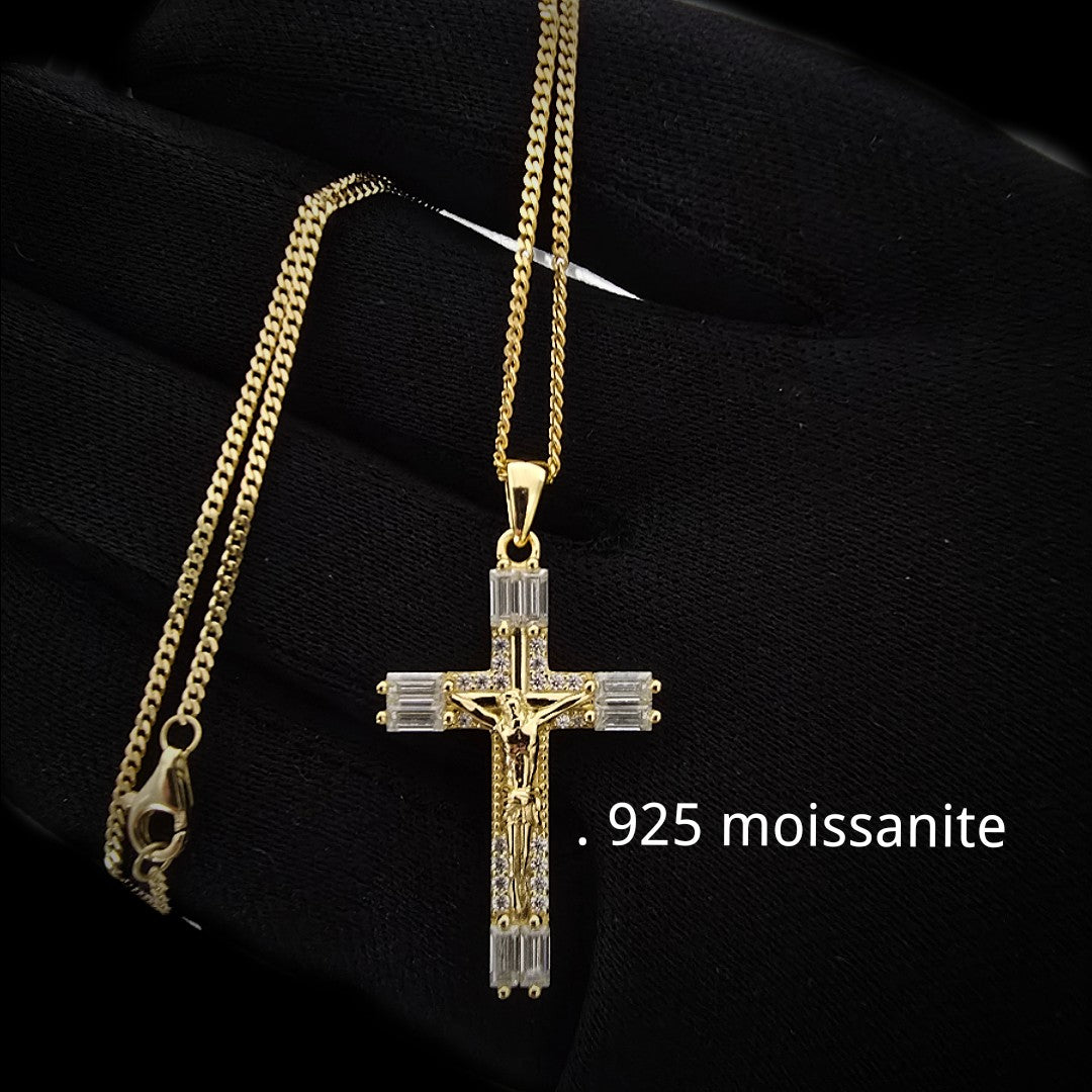 Crucifix moissanite. 925