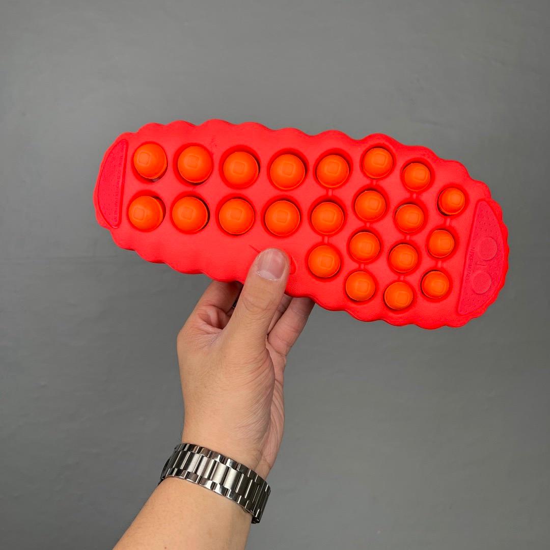 Nike mind 001 "Solar red"